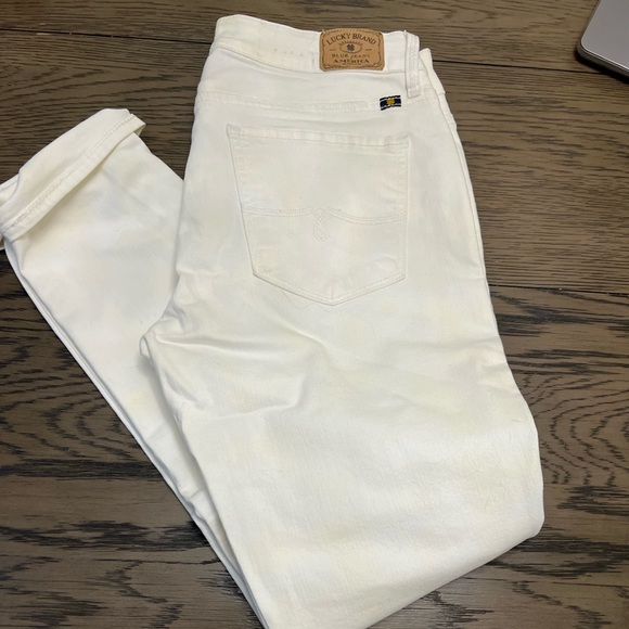 Lucky brand cropped jeans. White - Picture 2 of 3